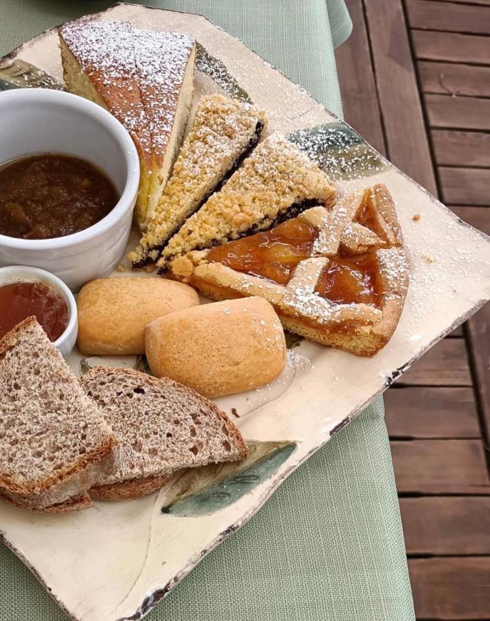 Locanda Del Viandante B&B อันกิอารี ภายนอก รูปภาพ